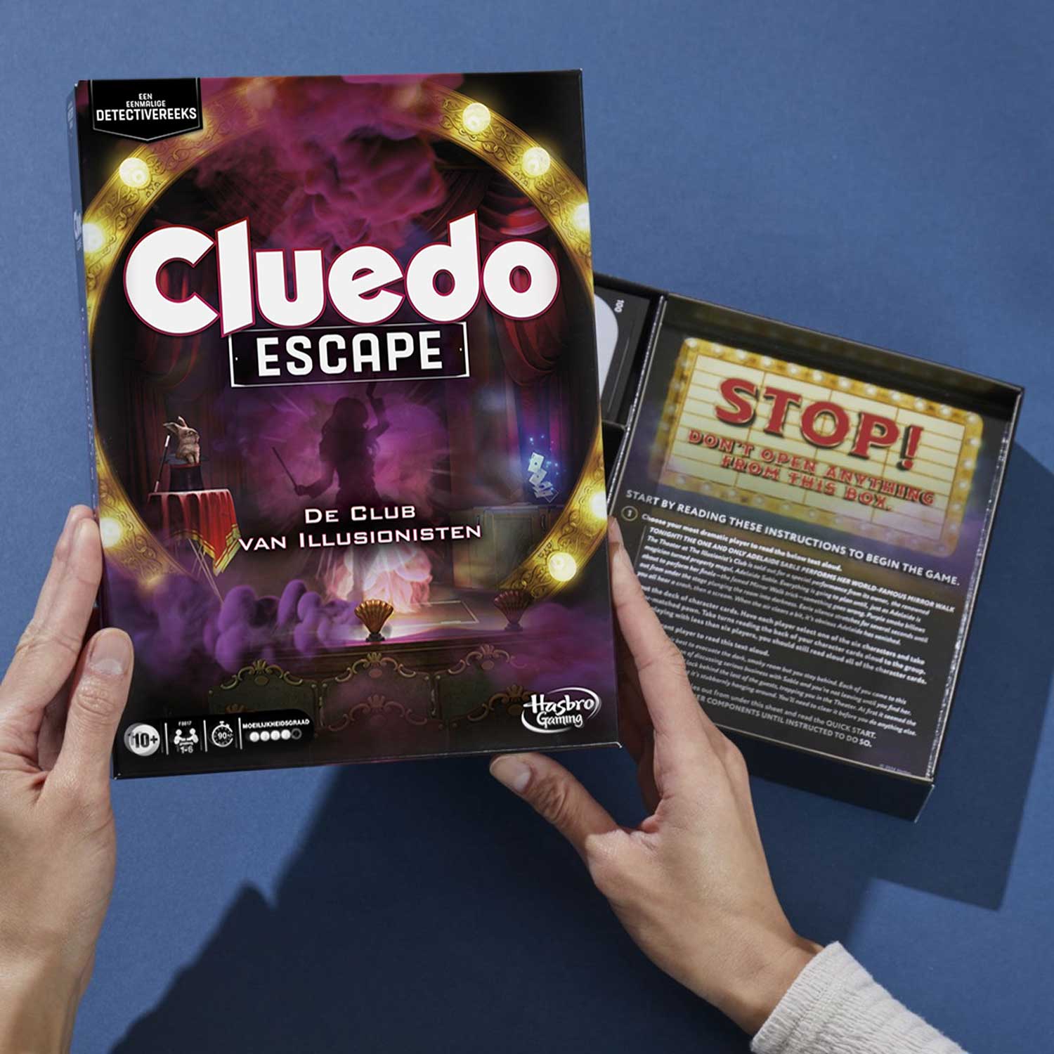Cluedo Escape De Club van Illusionisten Hasbro 01