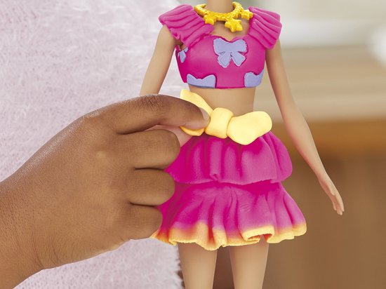 Play Doh Barbie Ruches en strikken Boetseerklei10