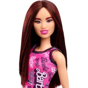 barbie pop roze jurk donker haar 05 detail gezicht