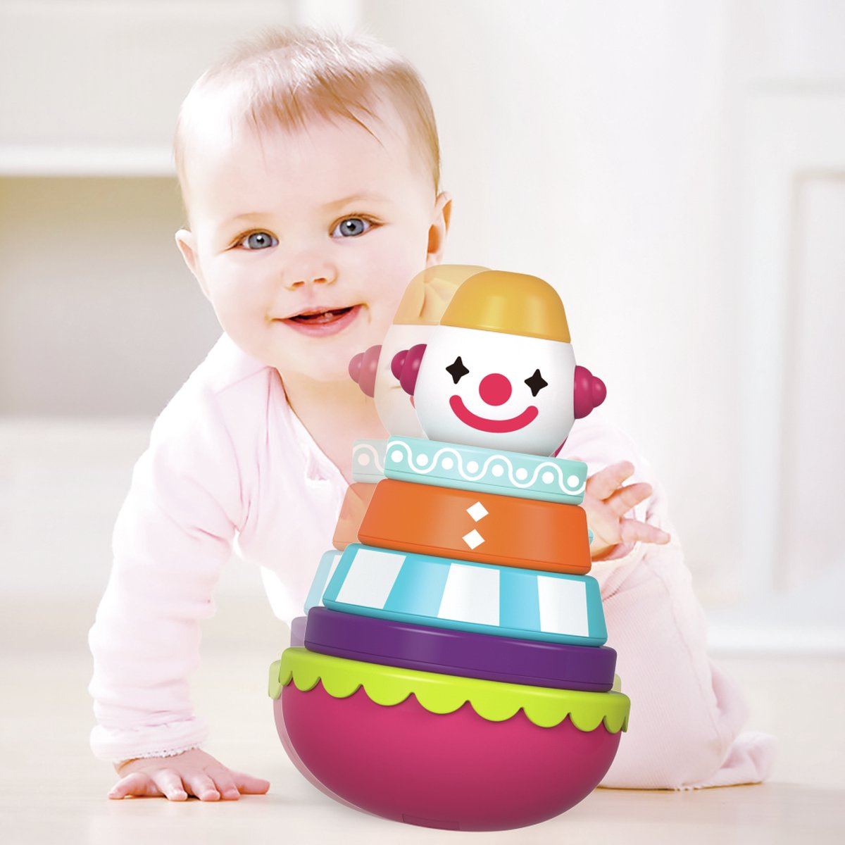 jollytoddler baby tumbler stapelclown 03 baby met stapelclown